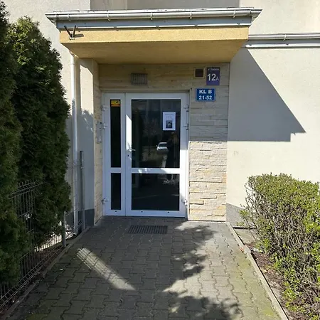 Sdh 3 Comfortable Near Warsaw Apartamento Radzymin