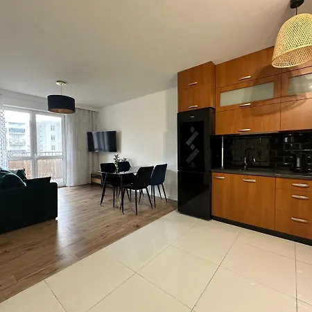 Sdh 3 Comfortable Near Warsaw Apartment Radzymin
