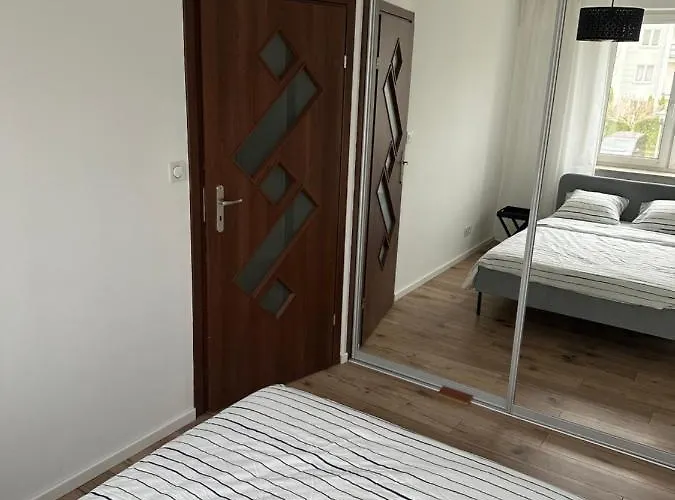 Sdh 3 Comfortable Near Warsaw Apartament