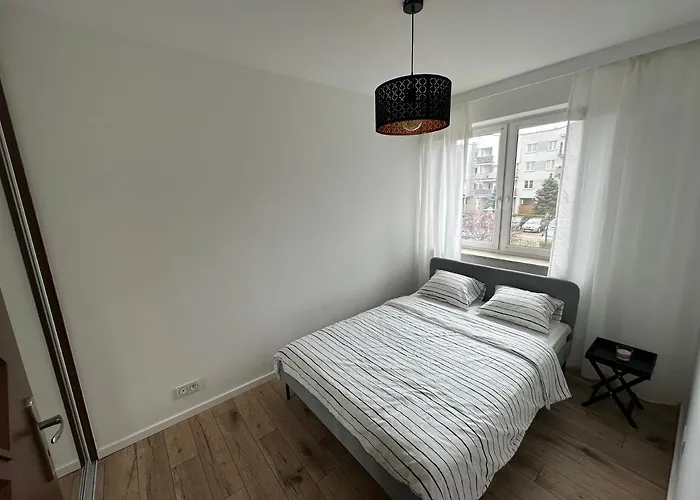 Sdh 3 Comfortable Near Warsaw Apartament